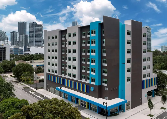 Tru By Hilton Miami West Brickell Hotel